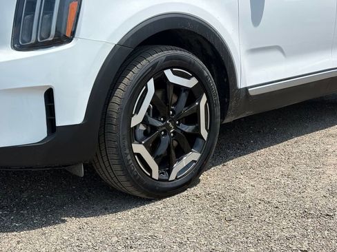 Certified 2025 Kia Telluride S AWD/4WD image 9