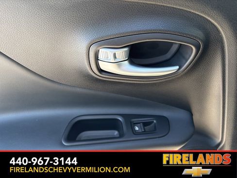 Used 2022 Jeep Renegade Latitude w/ Convenience Group image 36