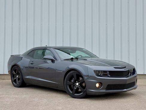 Used 2010 Chevrolet Camaro SS w/ RS Package RWD image 8