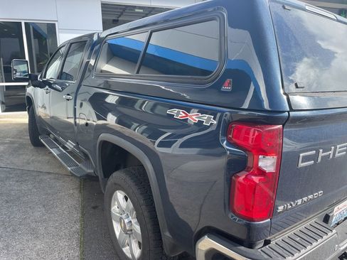 Used 2021 Chevrolet Silverado 2500 LTZ w/ LTZ Premium Package image 23