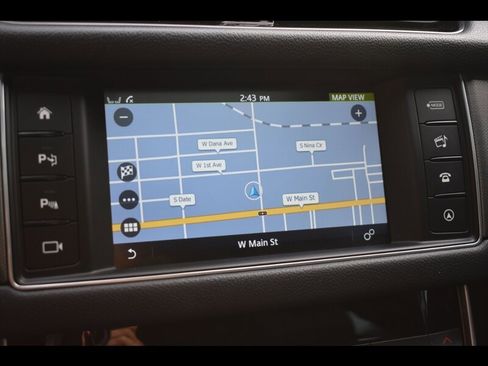 Used 2016 Jaguar XF S image 10