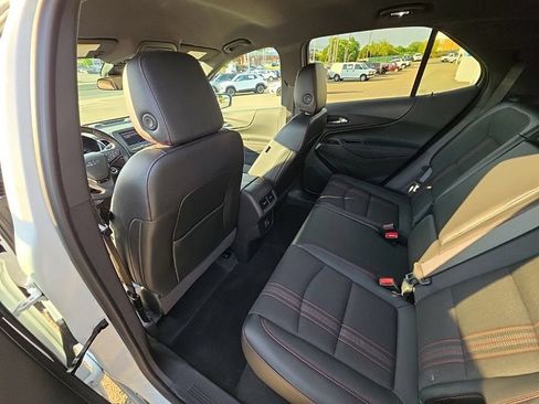 Used 2023 Chevrolet Equinox RS AWD/4WD image 25
