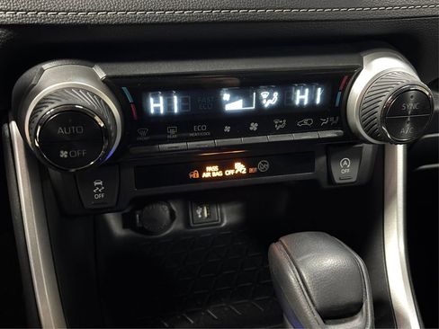 Used 2024 Toyota RAV4 XLE image 28