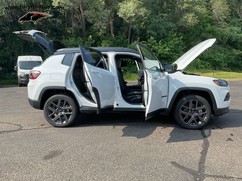 New 2025 Jeep Compass Limited w/ Sun & Sound Group image 36