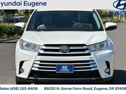 Used 2019 Toyota Highlander XLE AWD/4WD image 10