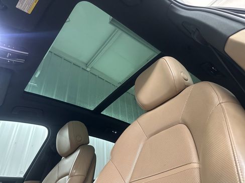 Used 2019 Porsche Cayenne S image 9