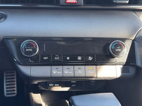 Certified 2025 Hyundai Elantra Sport image 45