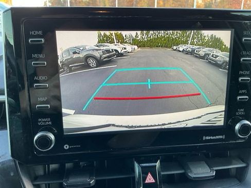 Used 2021 Toyota Corolla LE image 20