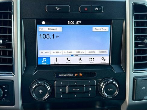 Used 2019 Ford F150 Lariat w/ Trailer Tow Package image 13