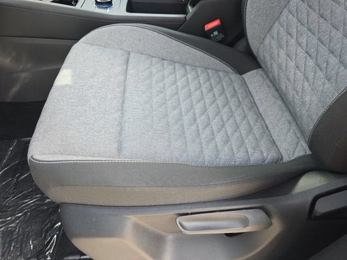 Used 2025 Volkswagen Tiguan S FWD image 15