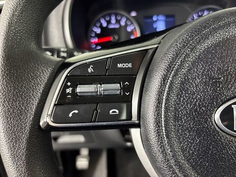 Used 2020 Kia Sportage LX image 14