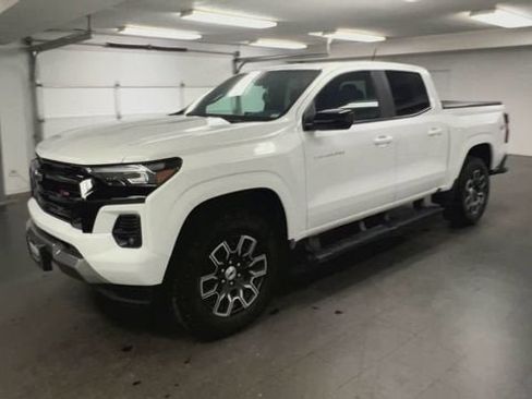Certified 2024 Chevrolet Colorado Z71 w/ Z71 Convenience Package 2 AWD/4WD image 4