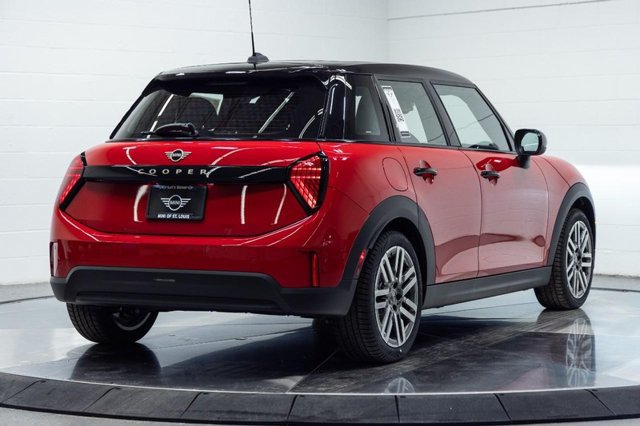 Certified 2026 MINI Cooper 4-Door Hardtop FWD image 11