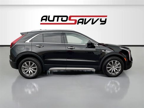 Used 2020 Cadillac XT4 Premium Luxury w/ Cold Weather Package image 8
