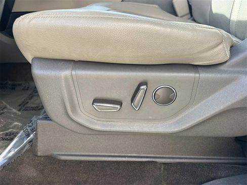 Used 2020 Ford Expedition Limited w/ Equipment Group 302A image 18