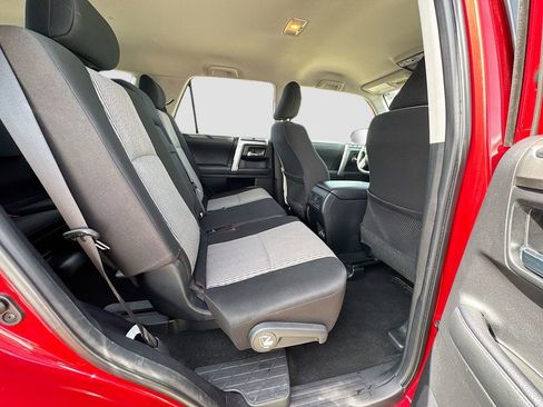 Used 2020 Toyota 4Runner SR5 image 33