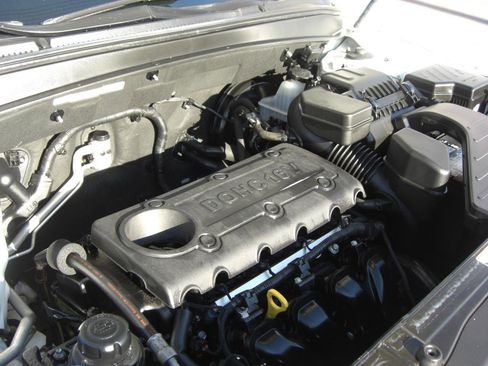 Used 2011 Hyundai Santa Fe Limited w/ Navigation Pkg 4 image 18