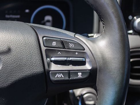 Certified 2023 Hyundai Kona Limited FWD image 31