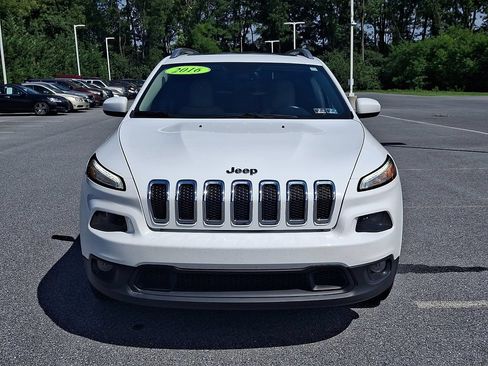Used 2016 Jeep Cherokee Latitude w/ Comfort/Convenience Group AWD/4WD image 2