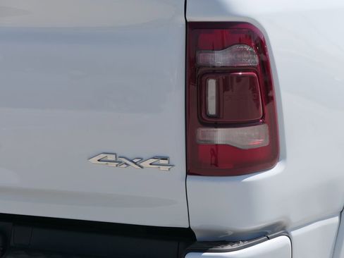 Used 2022 RAM 1500 Limited w/ Body Color Bumper Group AWD/4WD image 5