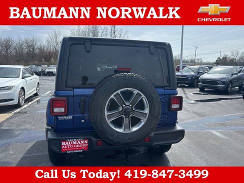Used 2020 Jeep Wrangler Unlimited Sahara image 6