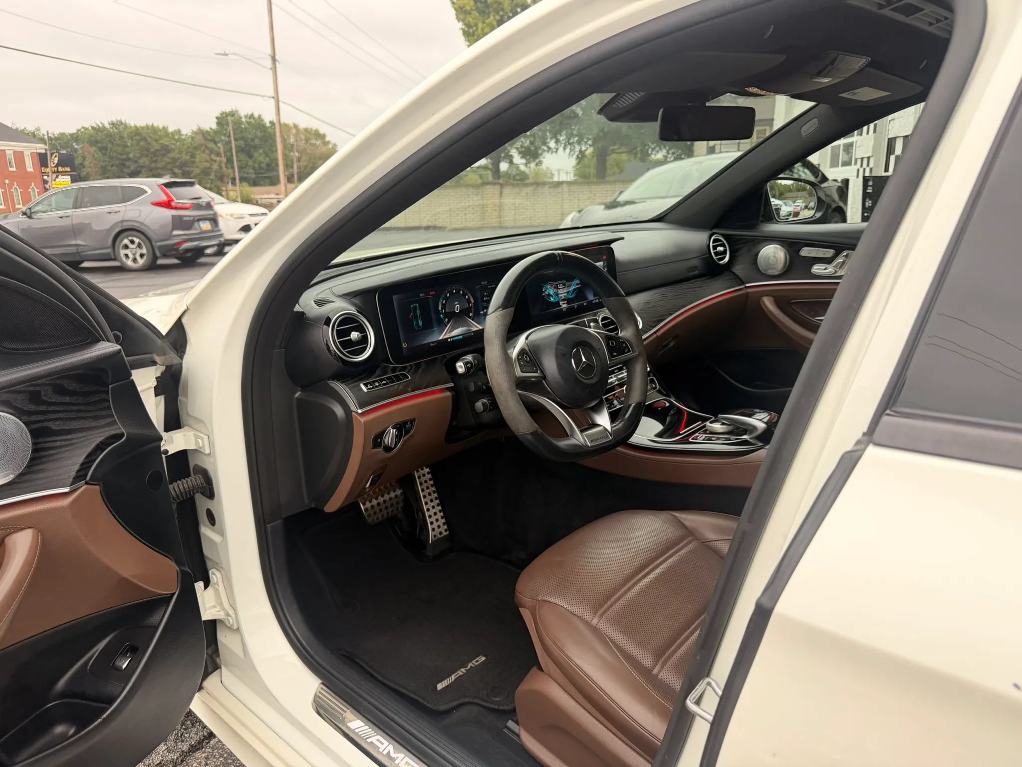 Used 2017 Mercedes-Benz E 43 AMG 4MATIC Sedan image 10