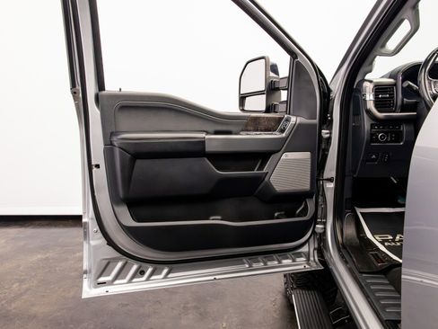 Used 2023 Ford F350 Lariat w/ Lariat Ultimate Package image 32