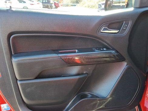 Used 2017 GMC Canyon SLE w/ SLE Convenience Package image 12