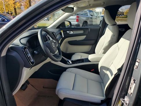 New 2026 Volvo XC40 B5 Ultra w/ Protection Package Premier image 13