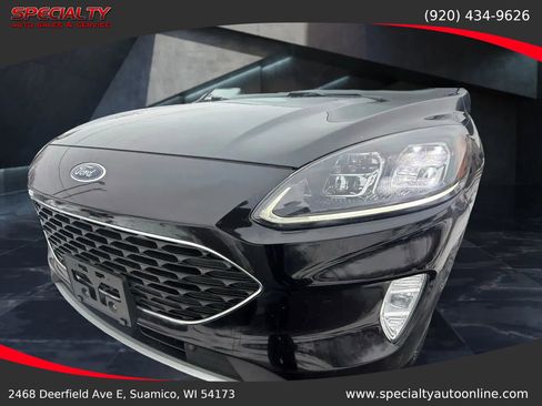 Used 2021 Ford Escape Titanium image 10