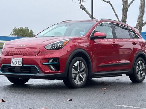 Used 2022 Kia Niro EX Premium image 8