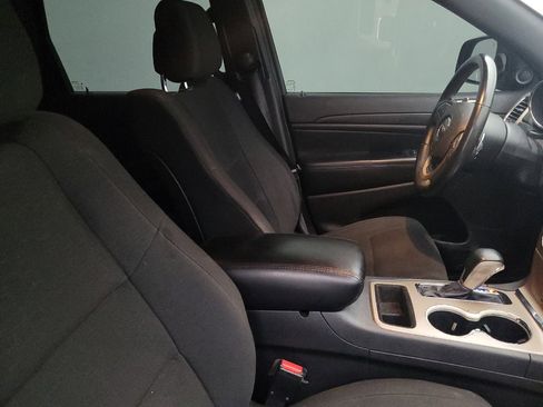 Used 2017 Jeep Grand Cherokee Laredo image 21