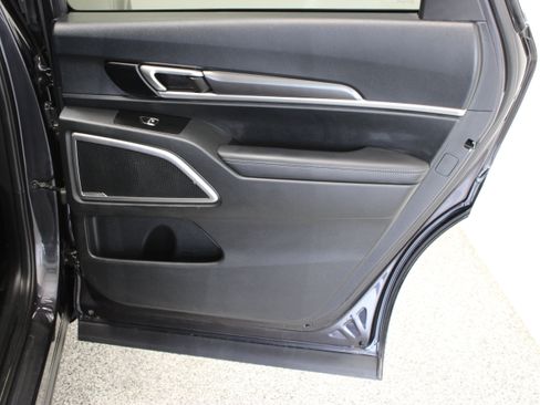 Used 2025 Kia Telluride S FWD image 38