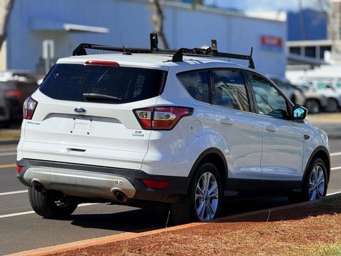 Used 2018 Ford Escape SE w/ Ford Safe & Smart Package image 5