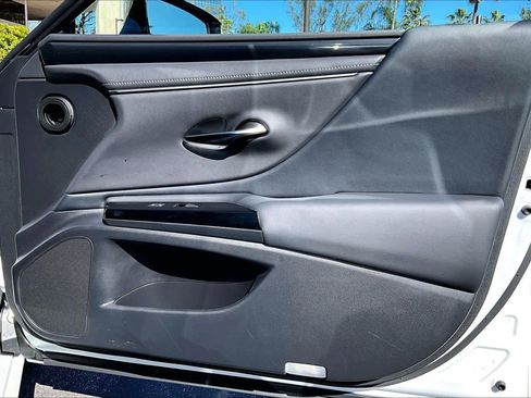 Used 2025 Lexus ES 350 image 21