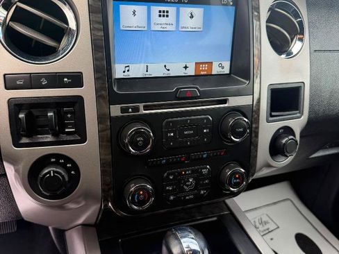 Used 2017 Ford Expedition Limited AWD/4WD image 18