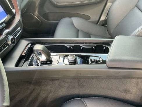 Certified 2024 Volvo XC60 B5 Plus w/ Protection Package Premier AWD/4WD image 13