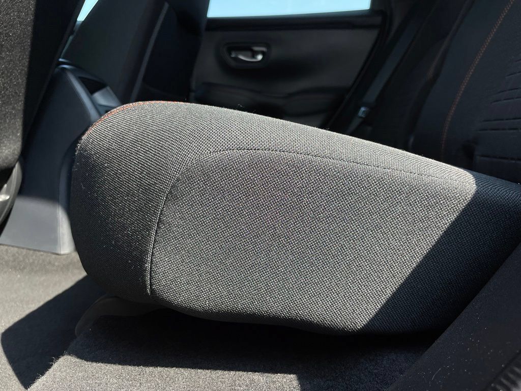 Certified 2025 Honda HR-V Sport image 40