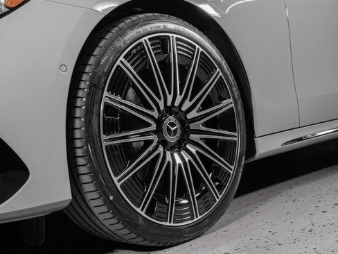 Used 2025 Mercedes-Benz E 450 4MATIC Sedan image 29