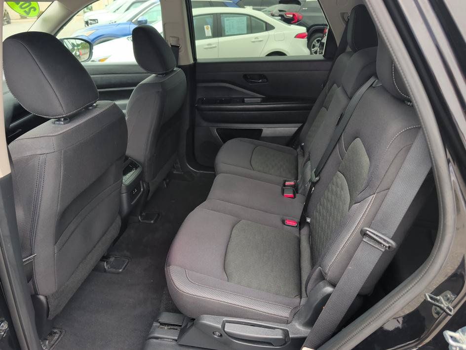 Used 2024 Nissan Pathfinder SV AWD/4WD image 9