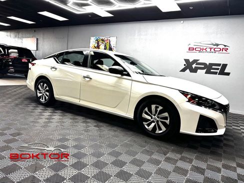 Used 2024 Nissan Altima 2.5 S FWD image 1
