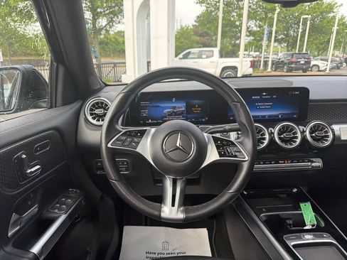 Used 2025 Mercedes-Benz GLB 250 image 19