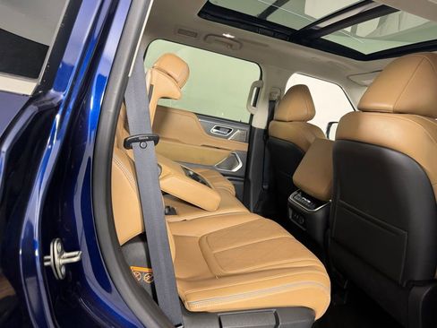 Used 2025 INFINITI QX80 Sensory w/ Exterior Package AWD/4WD image 31