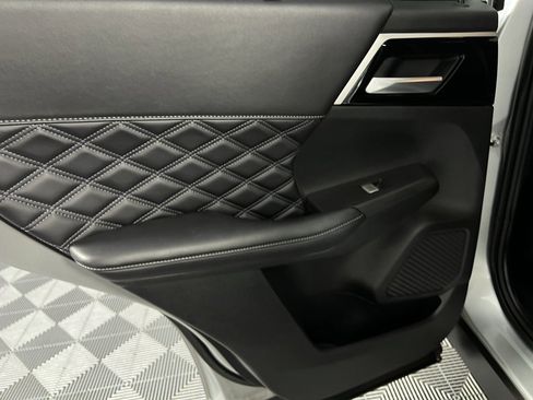 Used 2024 Mitsubishi Outlander SEL image 29