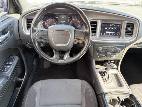 Used 2022 Dodge Charger SXT w/ Blacktop Package RWD image 17