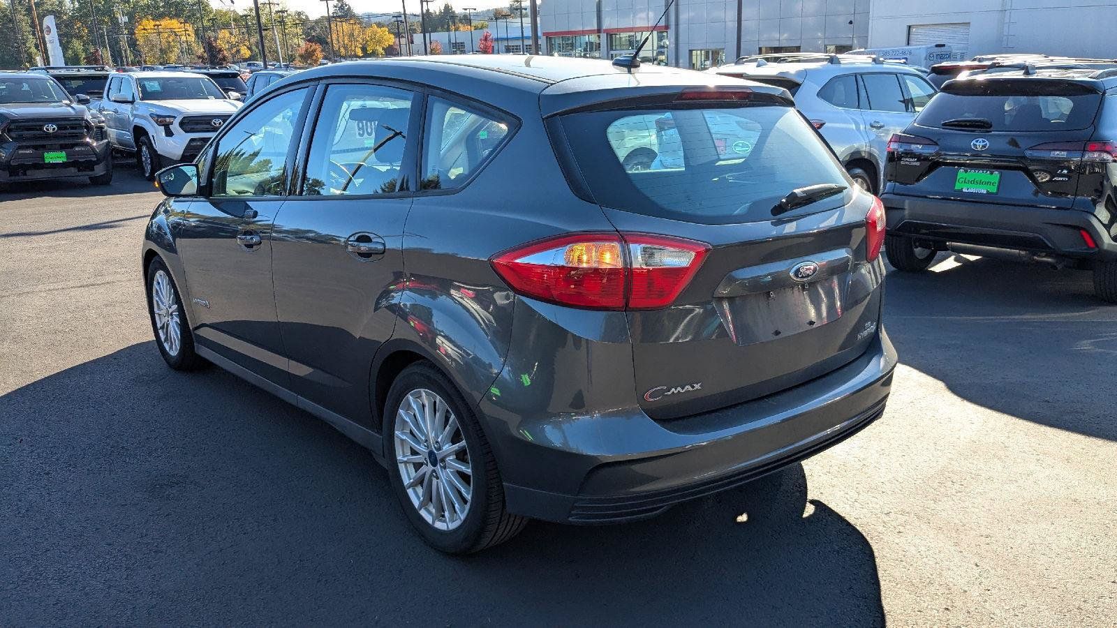 Used 2015 Ford C-MAX SE w/ Winter Package FWD image 2