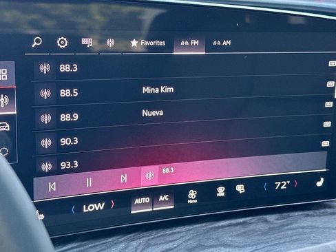 New 2025 Audi Q5 Premium Plus image 17