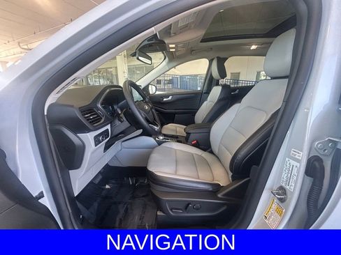Used 2025 Ford Escape Platinum w/ Class II Trailer Tow Package image 10