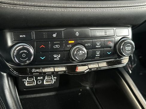Used 2023 Dodge Durango SXT RWD image 22