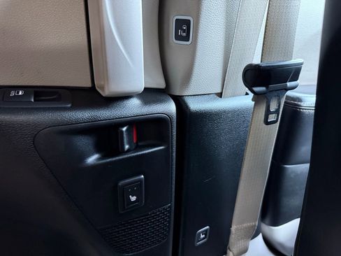 Used 2019 Chrysler Pacifica Touring-L Plus w/ Advanced Safetytec Group image 18